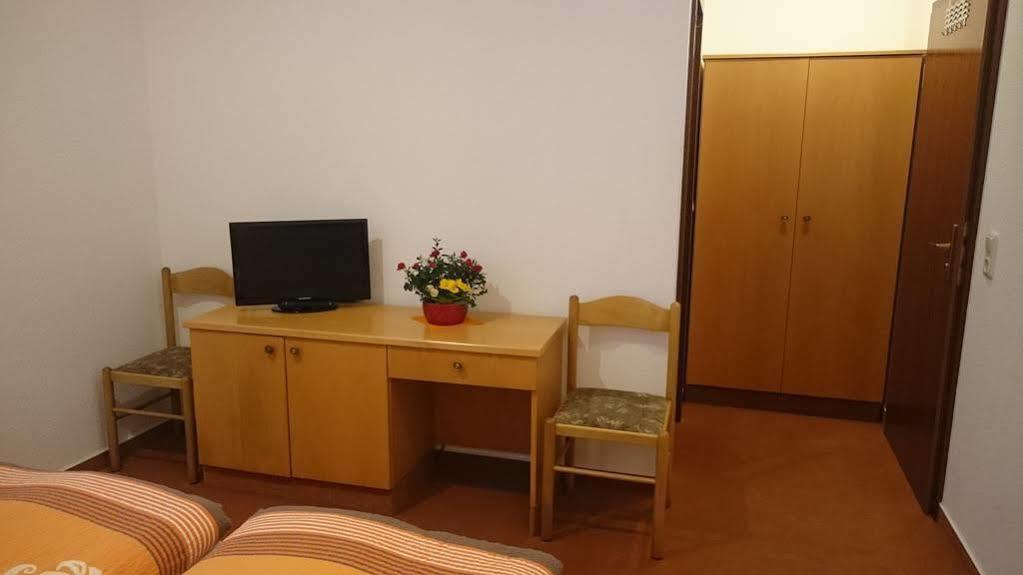 Pension Und Berggasthaus Kapellenstein Geyer Esterno foto